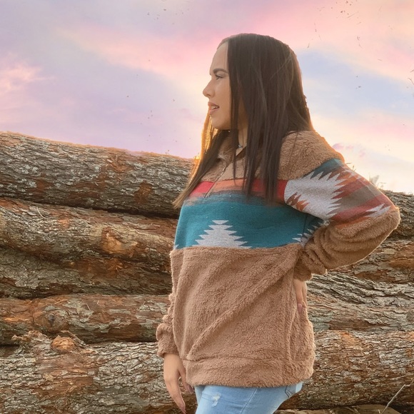 🔥HOST PICK🔥Aztec Sherpa Pullover - Picture 6 of 8